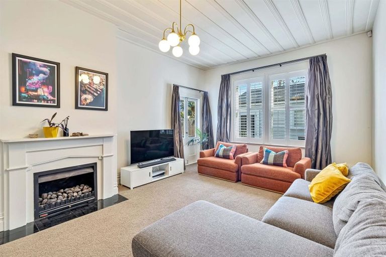 Photo of property in 60 Wiseley Road, Hobsonville, Auckland, 0618