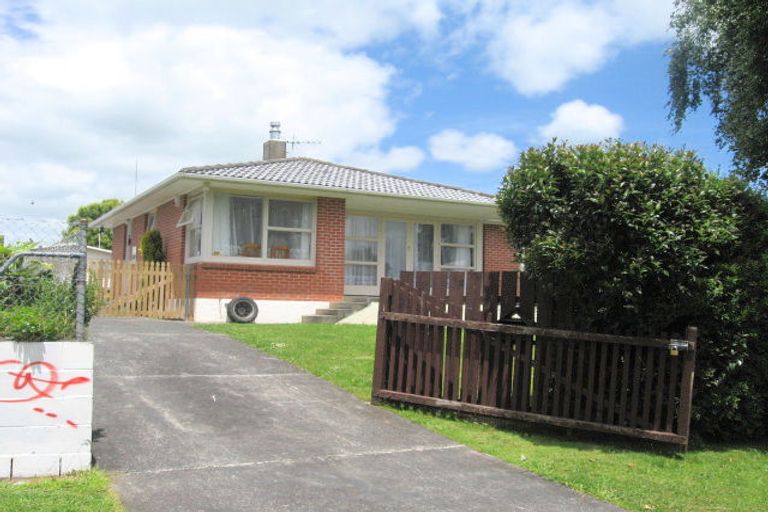 Photo of property in 18 Tairere Crescent, Rosehill, Papakura, 2113