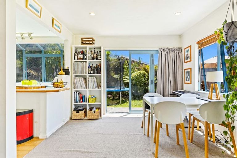 Photo of property in 2/111 Taikata Road, Te Atatu Peninsula, Auckland, 0610