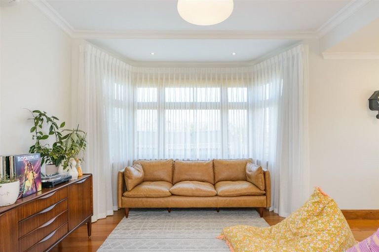 Photo of property in 2 Alma Place, Milson, Palmerston North, 4414