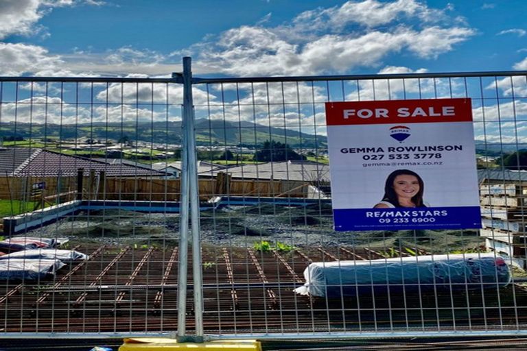 Photo of property in 16 Moyle Street, Pokeno, 2402