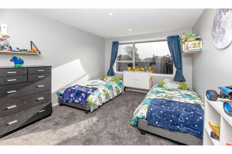 Photo of property in 2/19 Rookwood Avenue, New Brighton, Christchurch, 8083