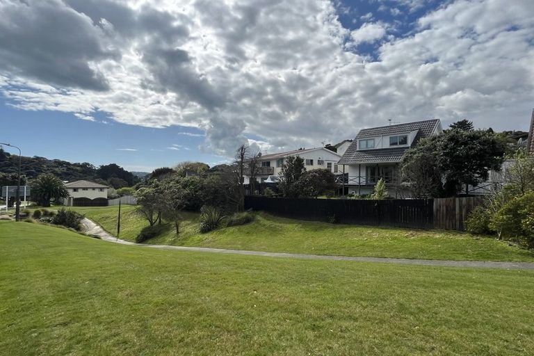Photo of property in 1/8 Azimuth Place, Whitby, Porirua, 5024