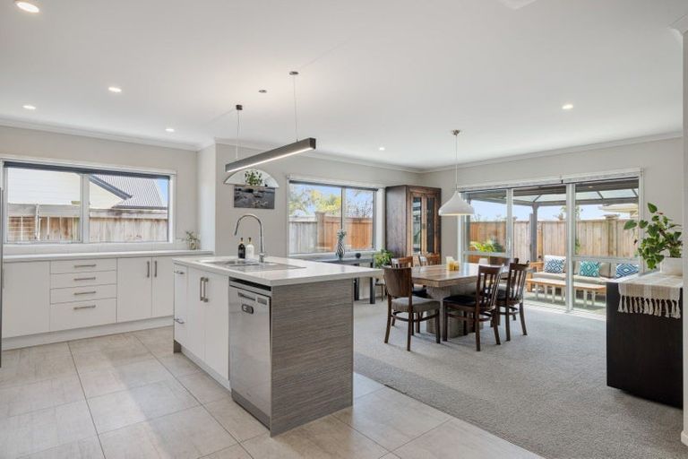 Photo of property in 112 Palm Springs Boulevard, Papamoa Beach, Papamoa, 3118