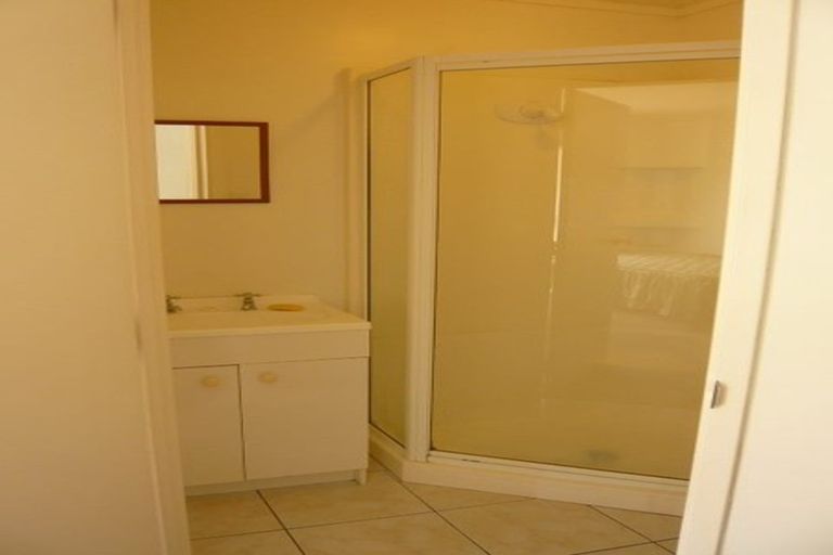 Photo of property in 2 Vine Street, Hillcrest, Hamilton, 3216