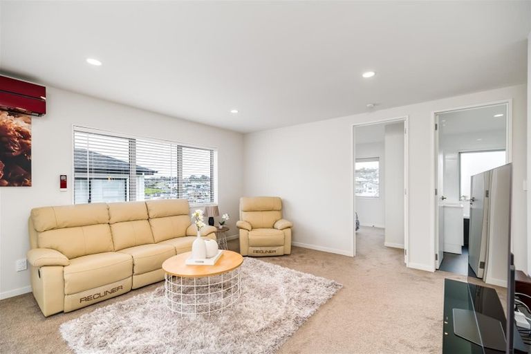 Photo of property in 106 Colonial Drive, Silverdale, 0932