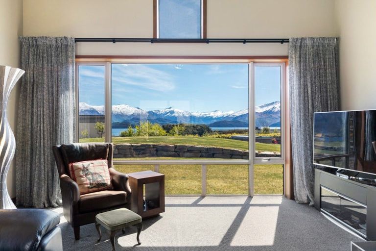 Photo of property in 19 Ridgecrest, Wanaka, 9305