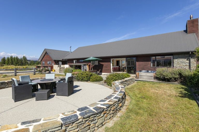 Photo of property in 22 Grayburn Lane, Albert Town, Wanaka, 9382