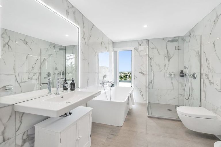 Photo of property in 21 Whareora Terrace, Cashmere, Christchurch, 8022