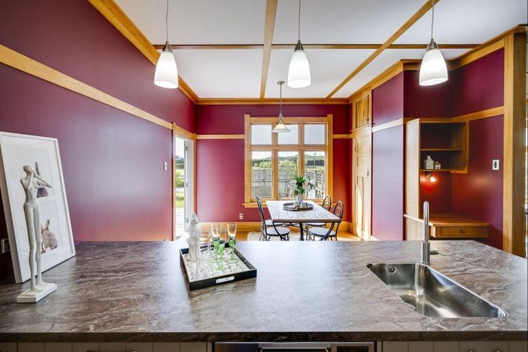 Photo of property in 137 Swamp Road, Fernhill, Napier, 4183