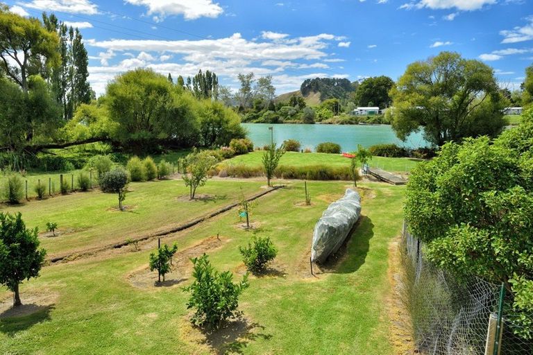 Photo of property in 128 Tauwhareparae Road, Tolaga Bay, 4077