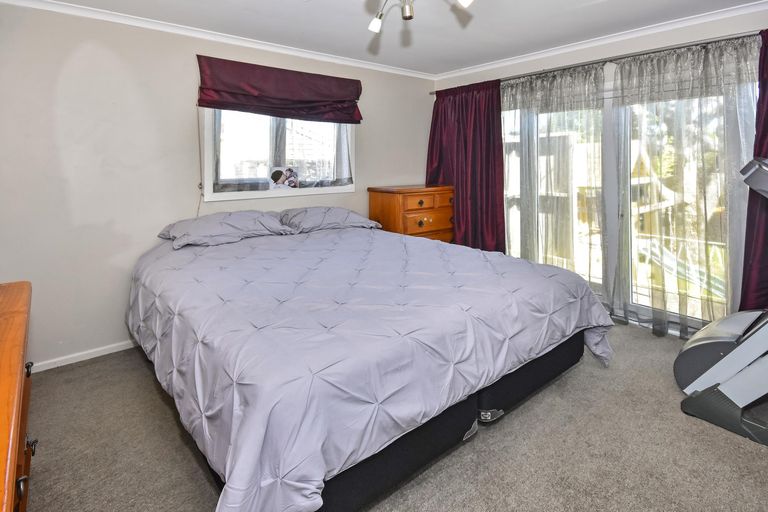 Photo of property in 11 Albert Street, Papakura, 2110