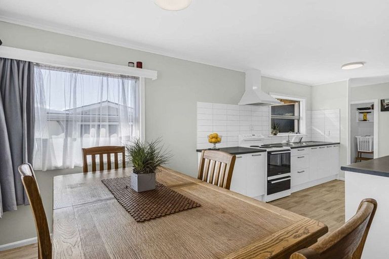 Photo of property in 12 Hitchings Avenue, Onekawa, Napier, 4110