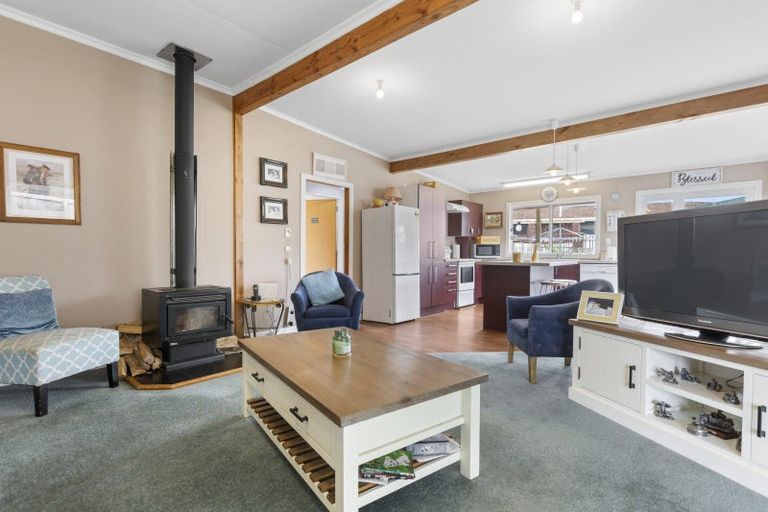 Photo of property in 19 Tuahu Place, Waitara, 4320