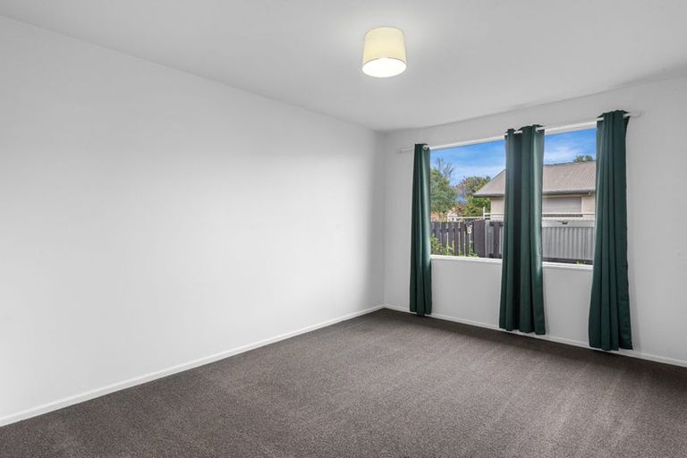 Photo of property in 1/11 Farnborough Street, Aranui, Christchurch, 8061