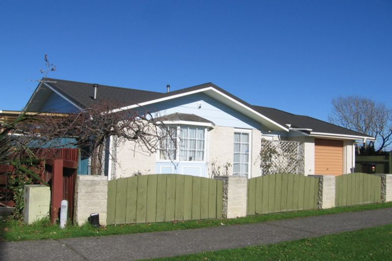 Photo of property in 24 Haydon Street, Roslyn, Palmerston North, 4414