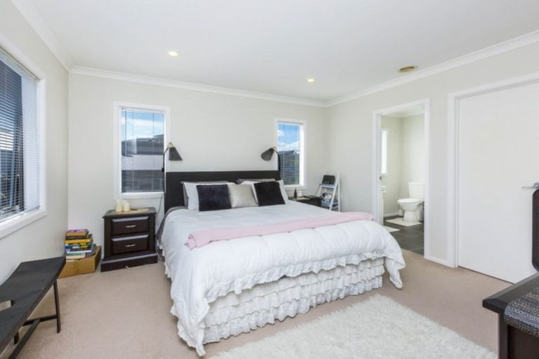 Photo of property in 99 Te Puia Drive, Aotea, Porirua, 5024