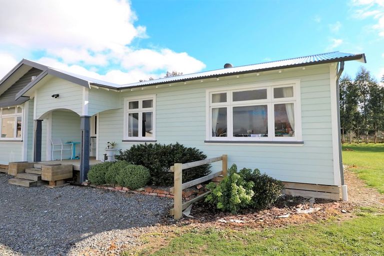 Photo of property in 2a Hartley Avenue, Carterton, 5713