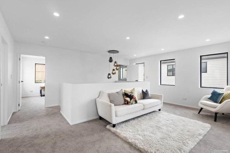 Photo of property in 14 Melgran Avenue, Papakura, 2110