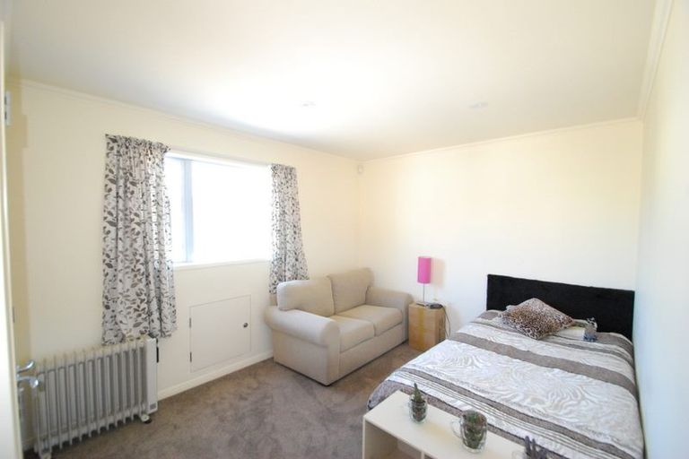 Photo of property in 12 Dee Street, Island Bay, Wellington, 6023