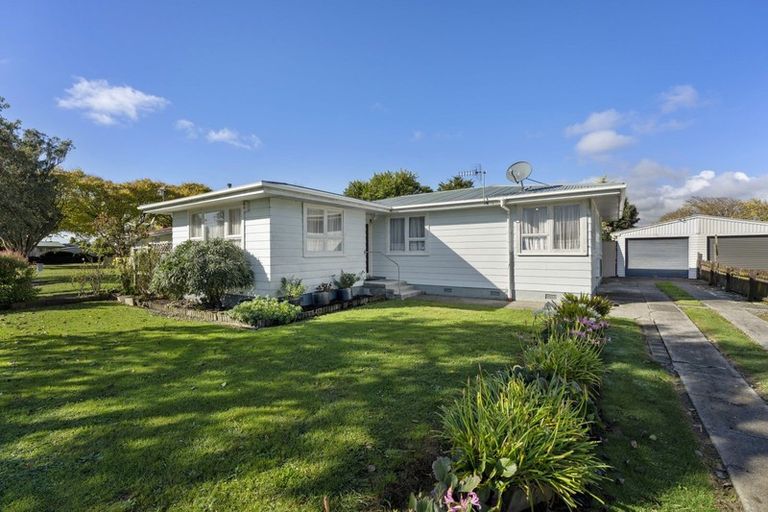 Photo of property in 15 Halswell Crescent, Westbrook, Palmerston North, 4412