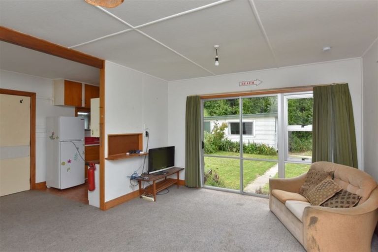 Photo of property in 38 Moody Street, Gore Bay, Cheviot, 7383