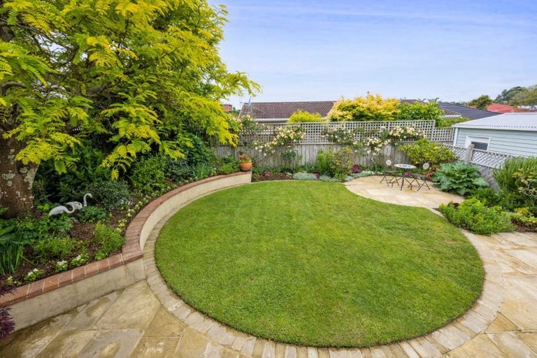 Photo of property in 13 Chilman Street, Strandon, New Plymouth, 4312