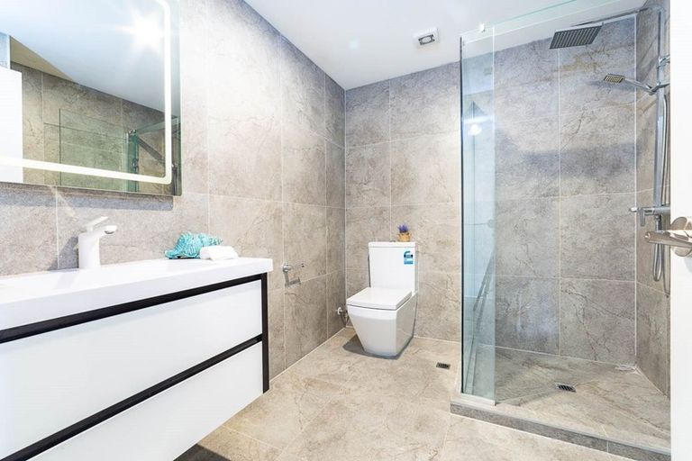 Photo of property in 20 Peony Mews, Oteha, Auckland, 0632