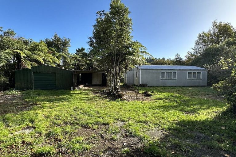 Photo of property in 128 Awai Road, Tarurutangi, New Plymouth, 4372