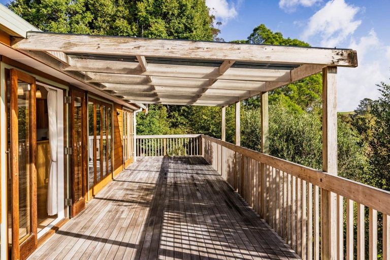 Photo of property in 646 Puketona Road, Haruru, 0204