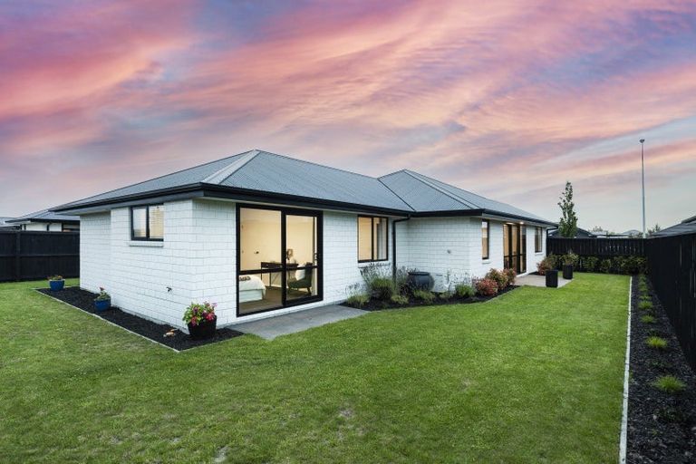 Photo of property in 318 Halswell Junction Road, Halswell, Christchurch, 8025