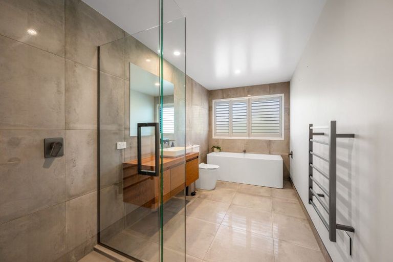 Photo of property in 19 Obelisk Street, Wanaka, 9305