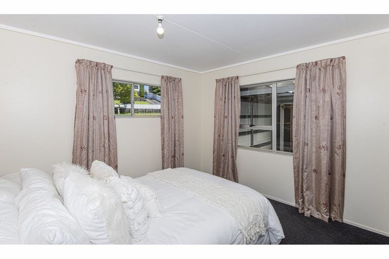 Photo of property in 16 Ascot Avenue, Te Kamo, Whangarei, 0112