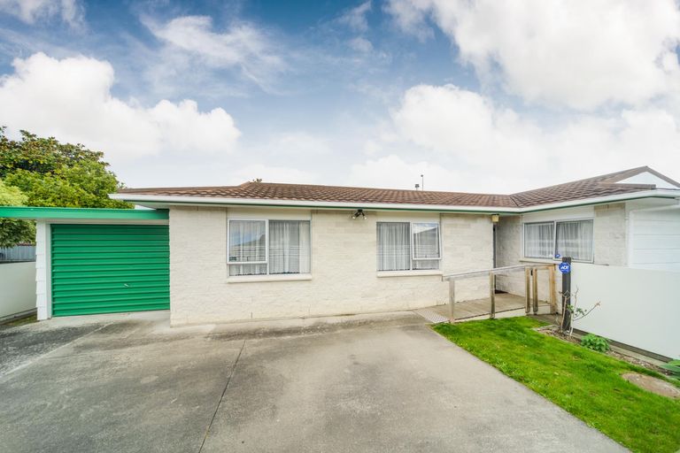 Photo of property in 101d Church Street, West End, Palmerston North, 4412