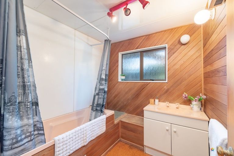 Photo of property in 91 Logie Street, Stokes Valley, Lower Hutt, 5019