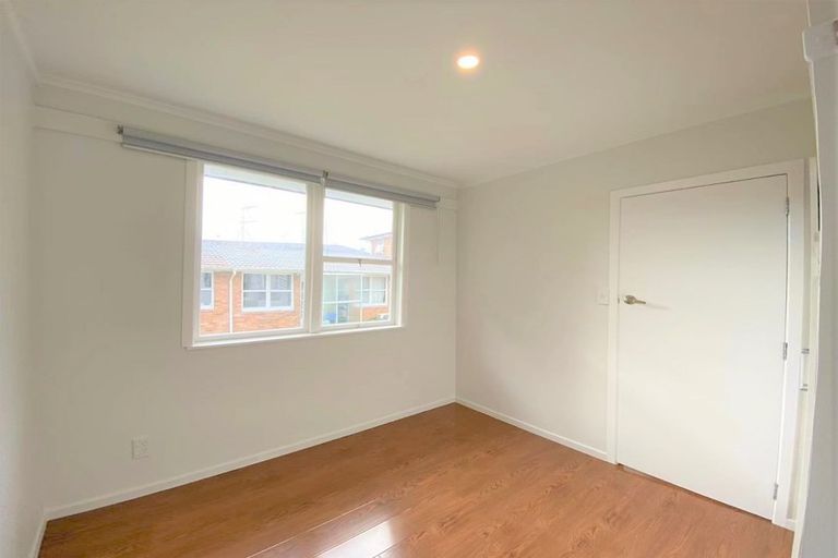 Photo of property in 8/3 Begbie Place, Sandringham, Auckland, 1025