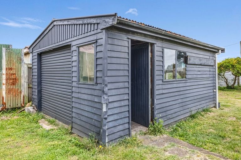 Photo of property in 29 Wilson Street, Waverley, 4510