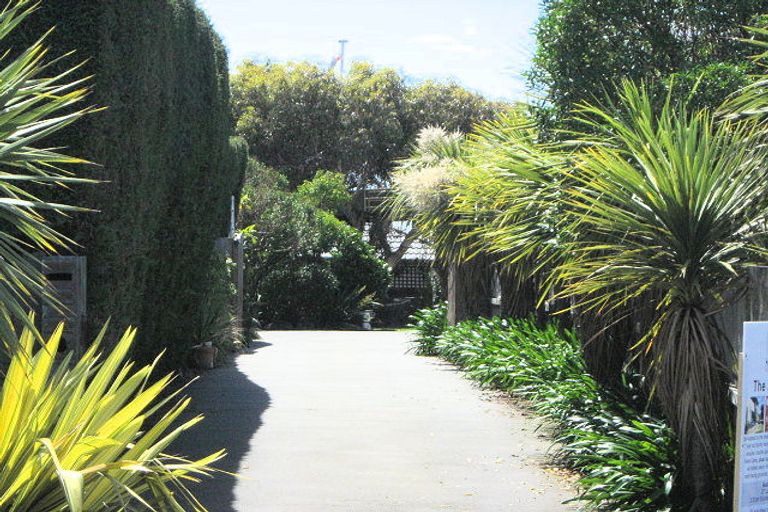 Photo of property in 27 Larnach Street, Waimairi Beach, Christchurch, 8083