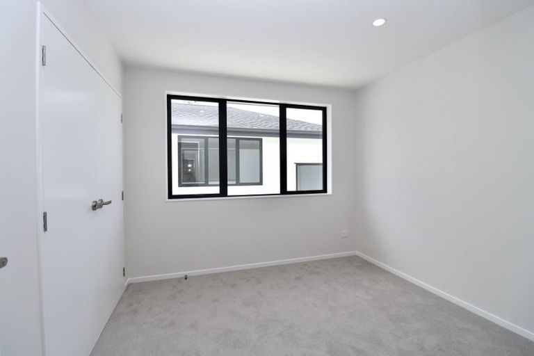 Photo of property in 127c Oreil Avenue, West Harbour, Auckland, 0618