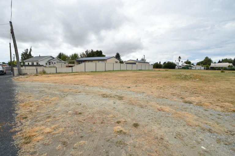 Photo of property in 19 Totara Drive, Twizel, 7901