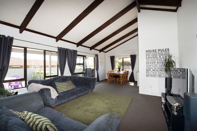 Photo of property in 17b Dover Road, St Andrews, Hamilton, 3200