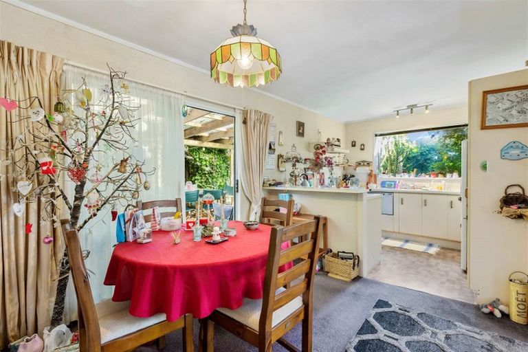 Photo of property in 2/36 Gosford Drive, Botany Downs, Auckland, 2010