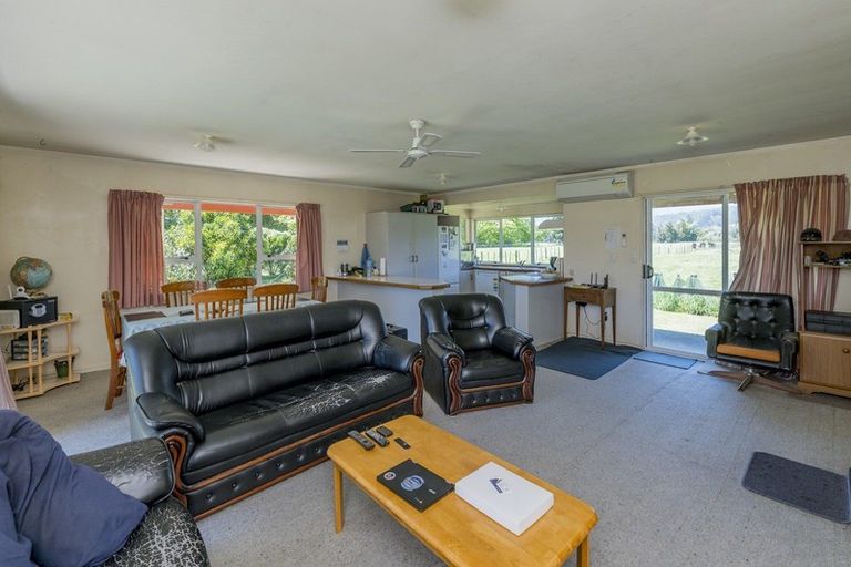 Photo of property in 501 Arapaepae Road, Ohau, Levin, 5570