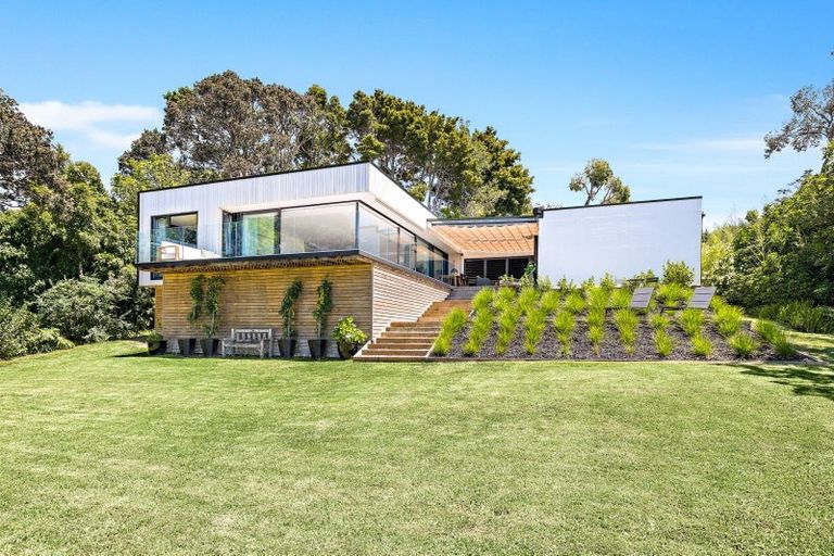 Photo of property in 17 Rangimaarie Crescent, Snells Beach, 0920