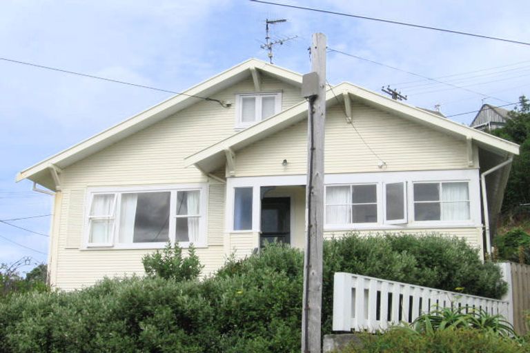 Photo of property in 22 Milne Terrace, Island Bay, Wellington, 6023