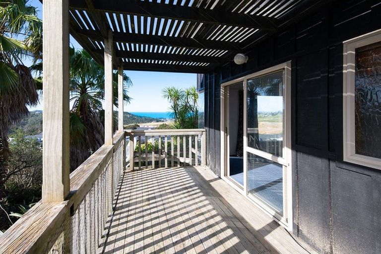 Photo of property in 52 Sunnyheights Road, Orewa, 0931