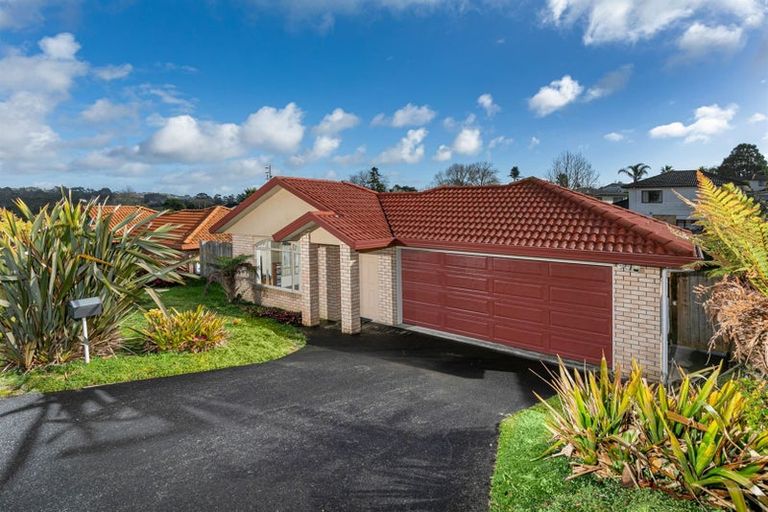 Photo of property in 27 View Ridge Drive, Ranui, Auckland, 0612