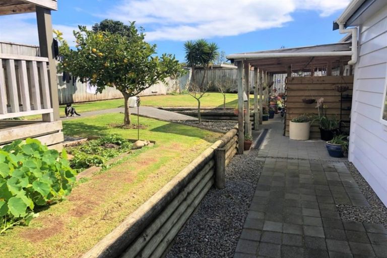 Photo of property in 91 Centennial Avenue, Waitara, 4320