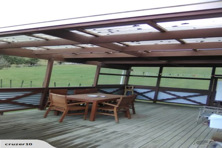 Photo of property in 32 Pencarrow Crescent, Wainuiomata, Lower Hutt, 5014