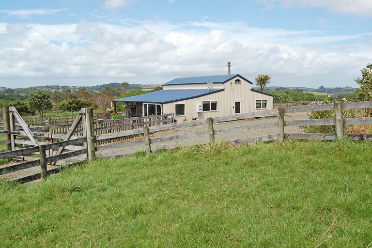 Photo of property in Gibbons Road, Kaiwaka, 0573